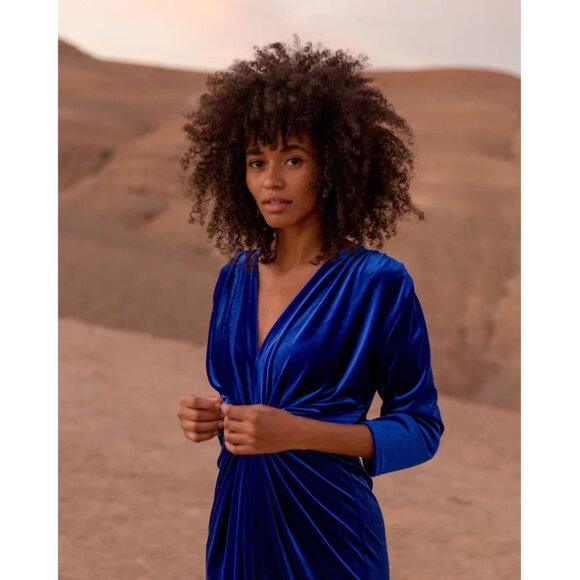 Velvet Elegance : Royal Velvet Dress – A Statement of Luxury - Picture 3 of 7